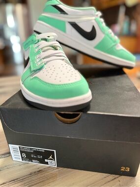 Air Jordan 1 Low EasyOn (M8)